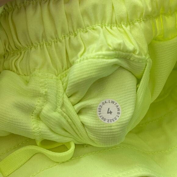 Lululemon Hotty Hot Short II 3.5" Electric Lemon Size 4 - Picture 8 of 11